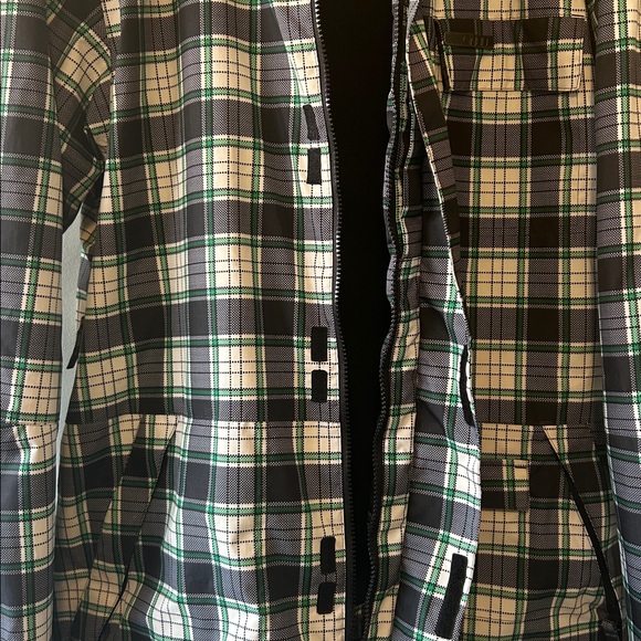 Snowboard Jacket - Picture 4 of 7